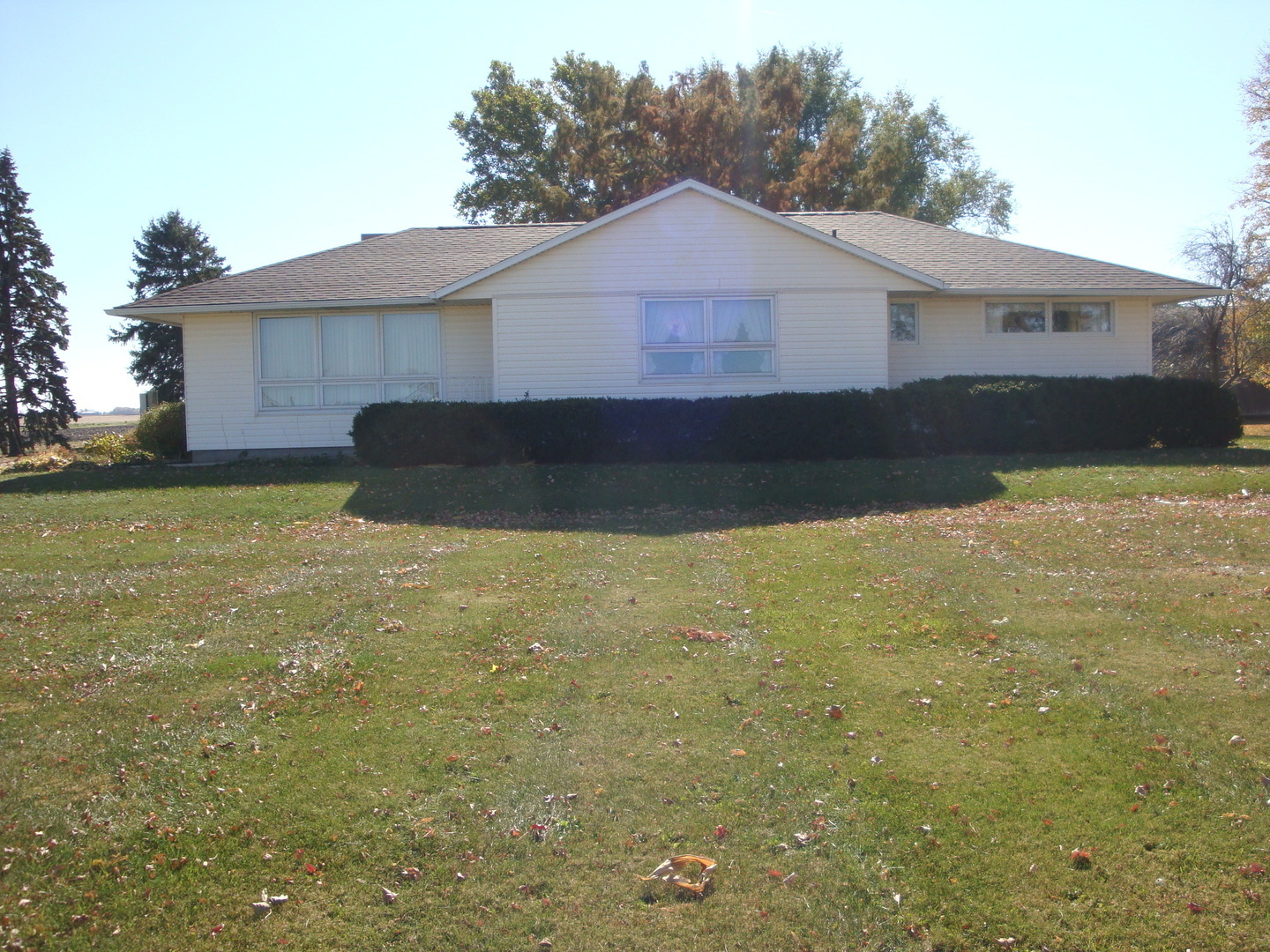 Property Photo:  1593 E 500 North Road  IL 60924 