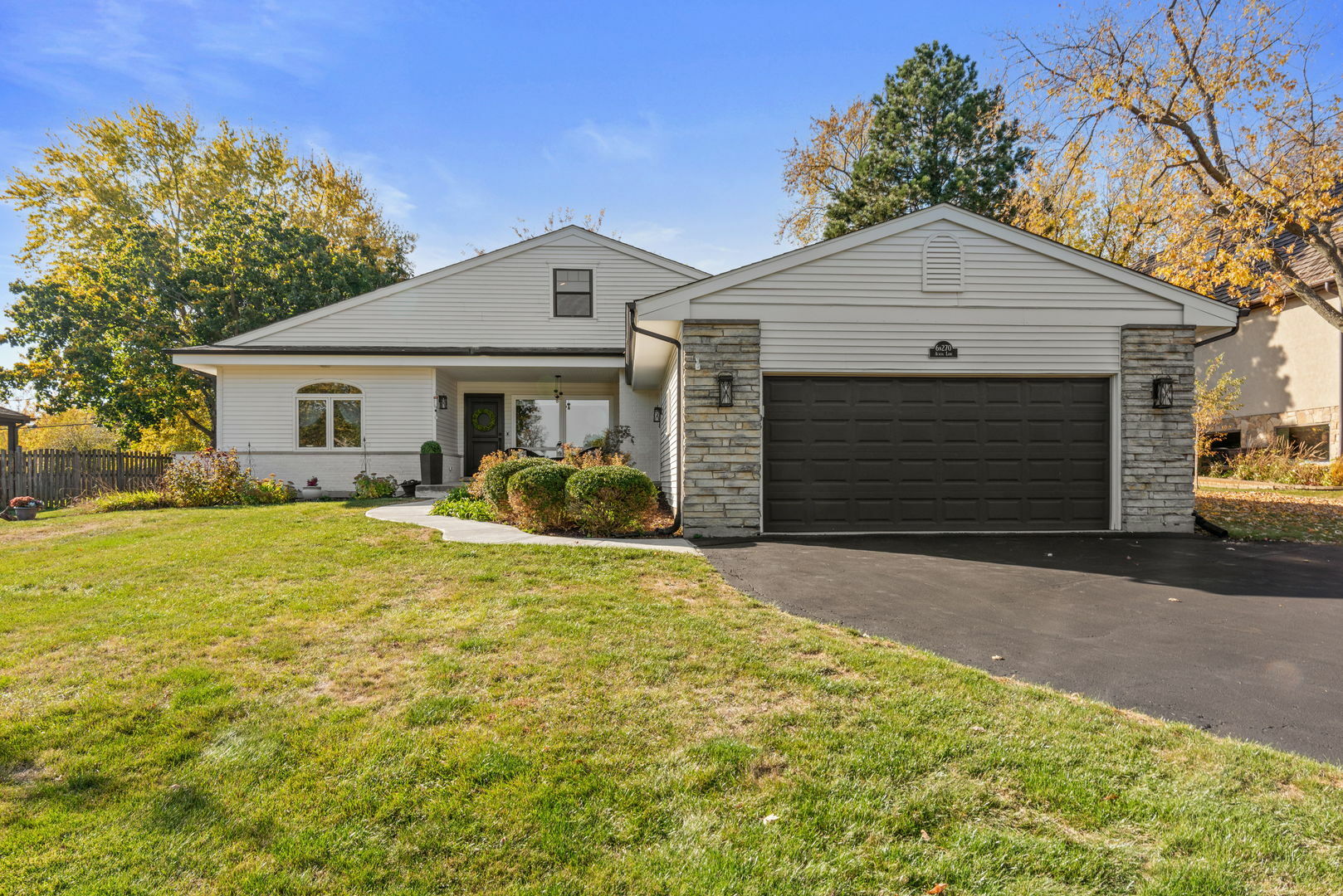 Property Photo:  6N270 Acacia Lane  IL 60157 