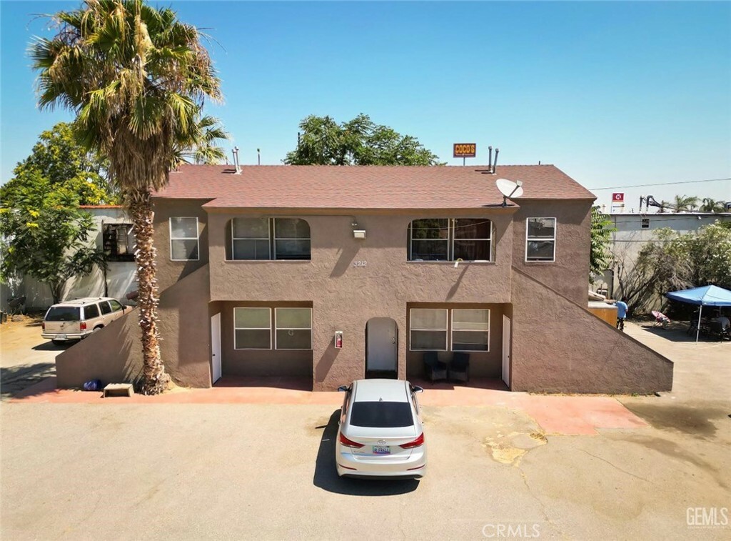 Property Photo:  3212 3228 Chester Lane  CA 93304 