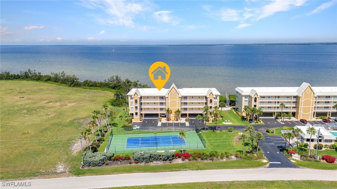 Property Photo: 101 N Marion Court 122 FL 33950