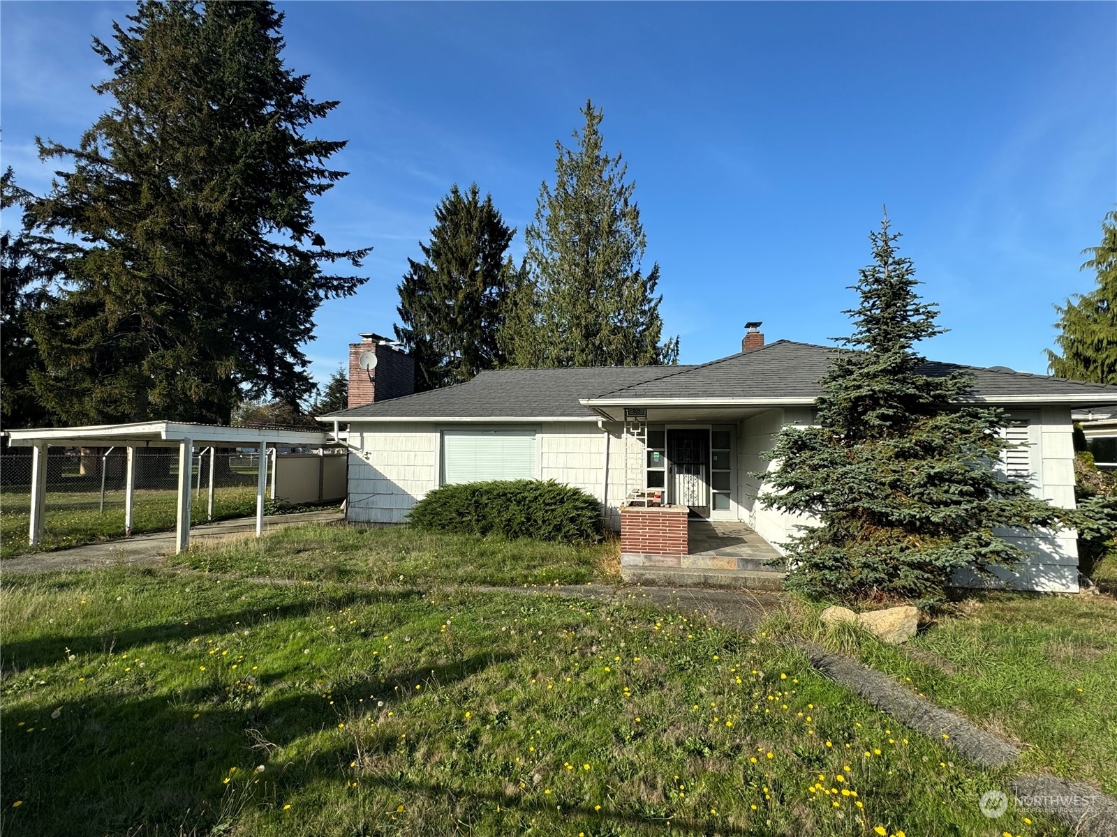 Property Photo:  805 116th Street S  WA 98444 