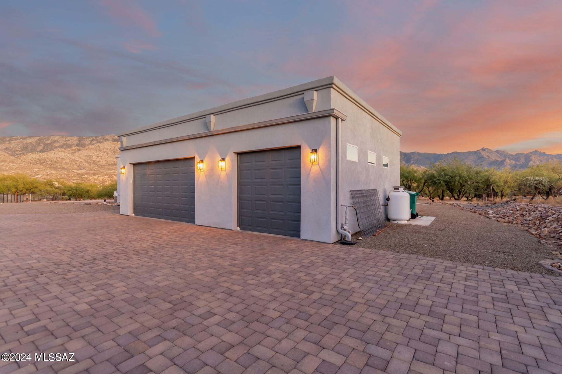 Property Photo:  15715 N Roadrunner Ridge Lane  AZ 85739 