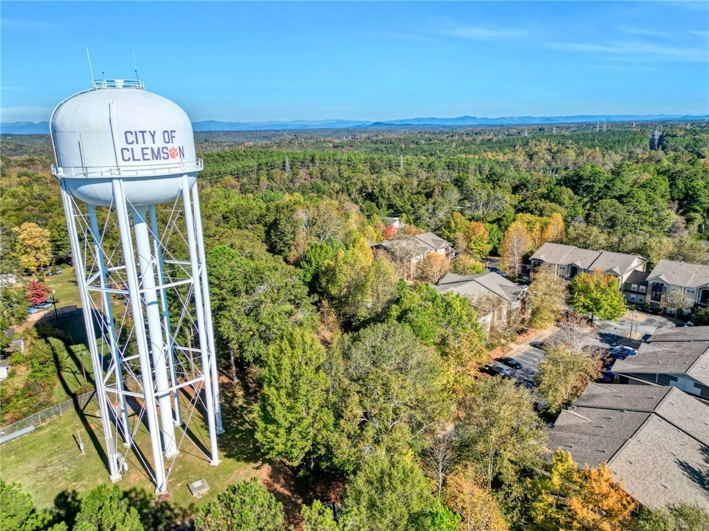 Property Photo:  833 Old Greenville Highway 1015  SC 29631 