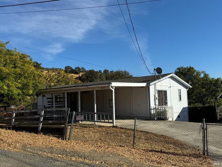 4262 Windsor Way  Lucerne CA 95458 photo
