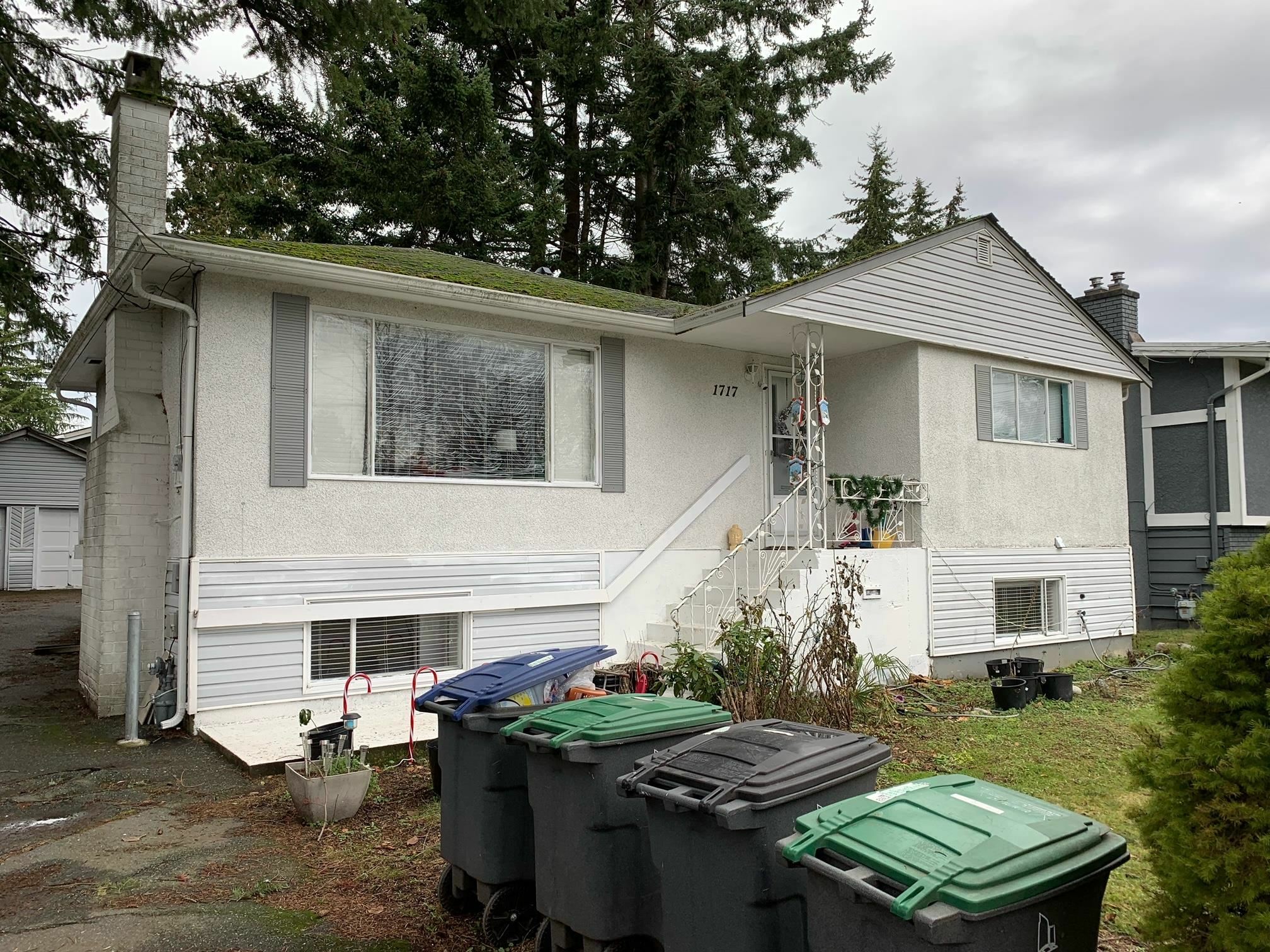 Property Photo:  1717 157 Street  BC V4N 4W3 