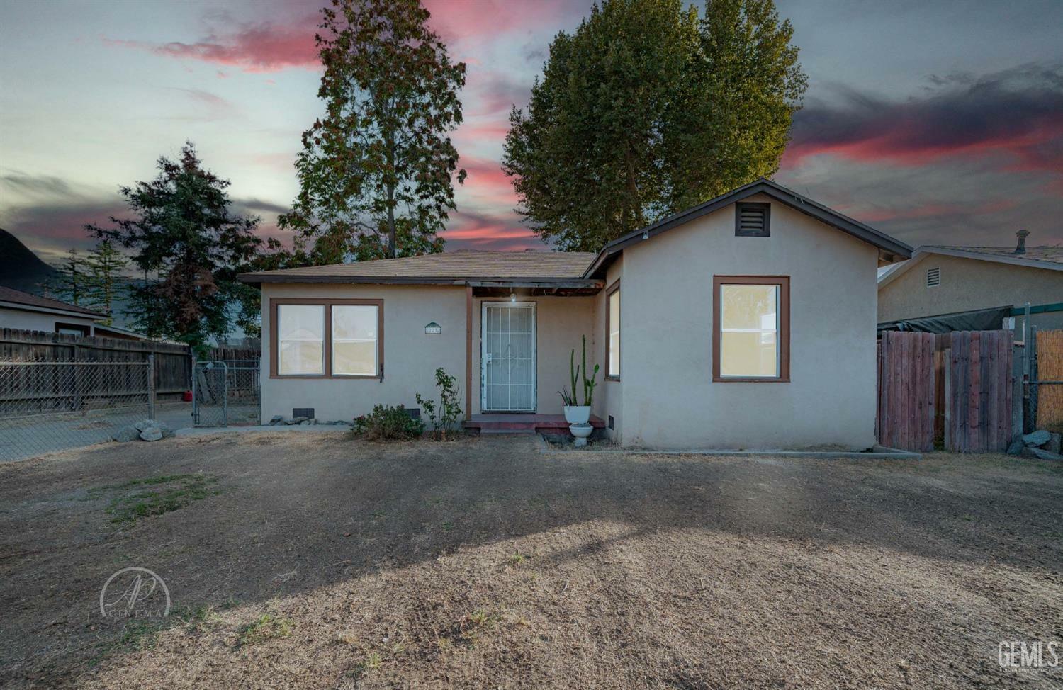 Property Photo:  223 Bloomquist Drive  CA 93309 