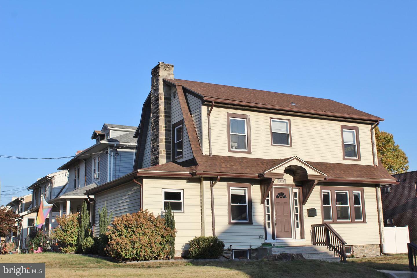 Property Photo:  825 Washington Avenue  PA 19076 