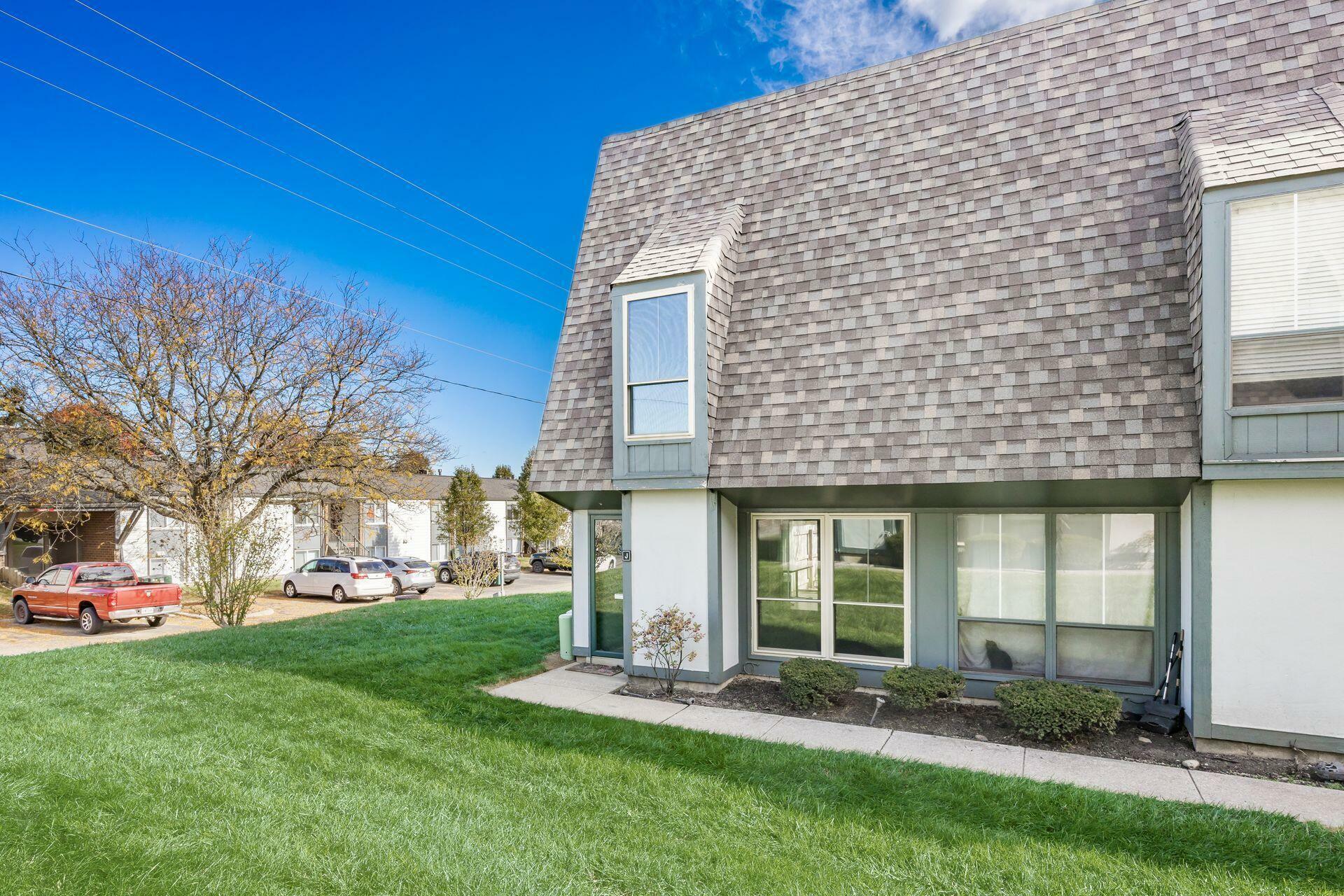 Property Photo:  1070 Merrimar Circle N J  OH 43220 