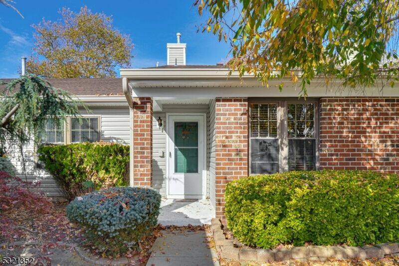 Property Photo:  313 Wycoff Way W  NJ 08816 