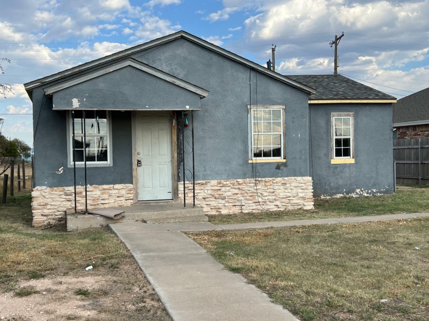 Property Photo: 1705 Teak Avenue TX 79403
