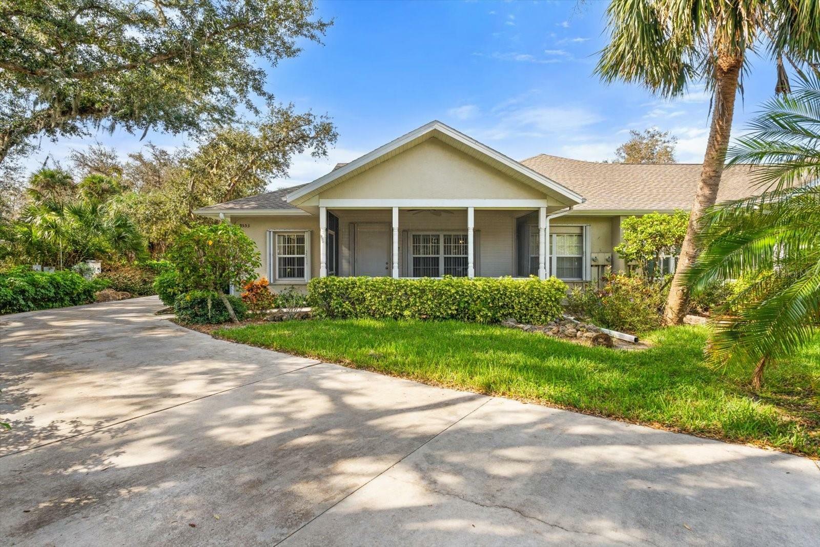 Property Photo:  19553 Bent Oak Court  FL 33948 