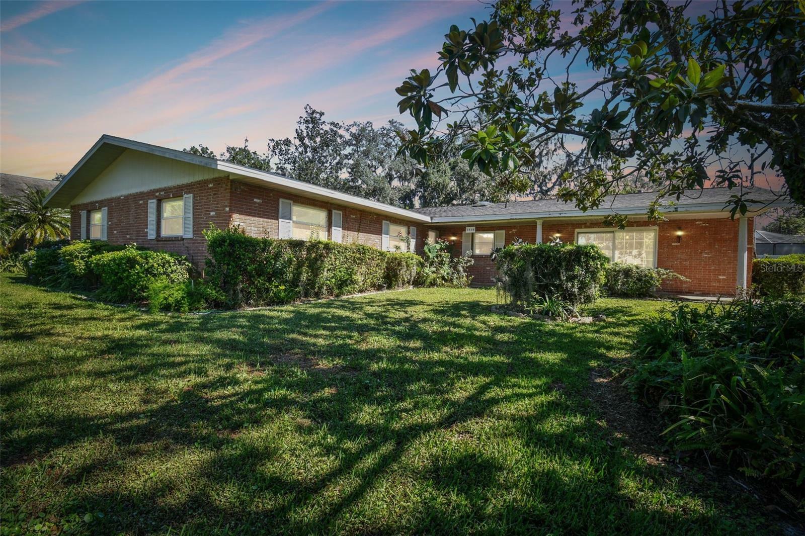 Property Photo:  5409 Harbor Drive E  FL 33809 