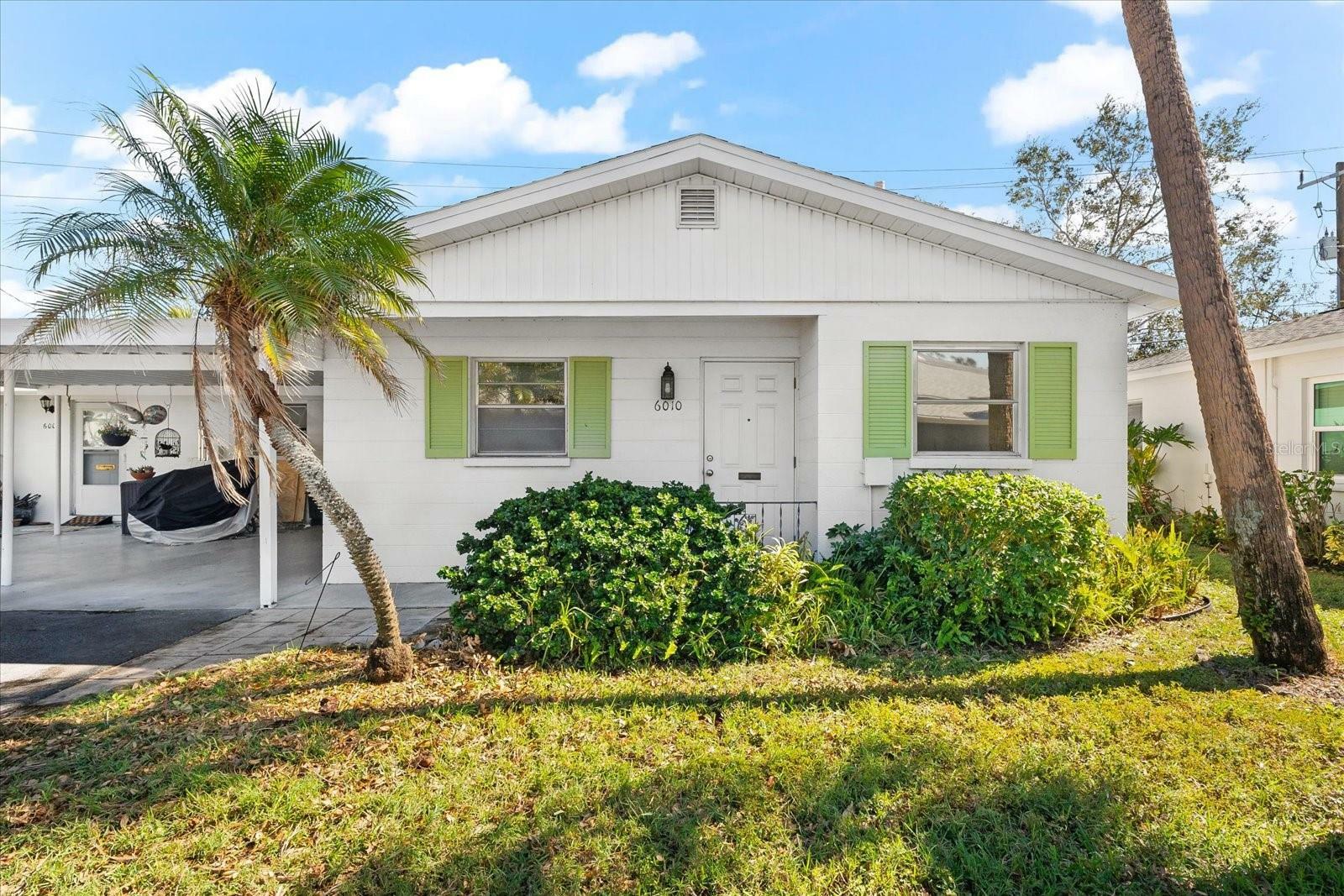 Property Photo:  6010 Arlene Way  FL 34207 