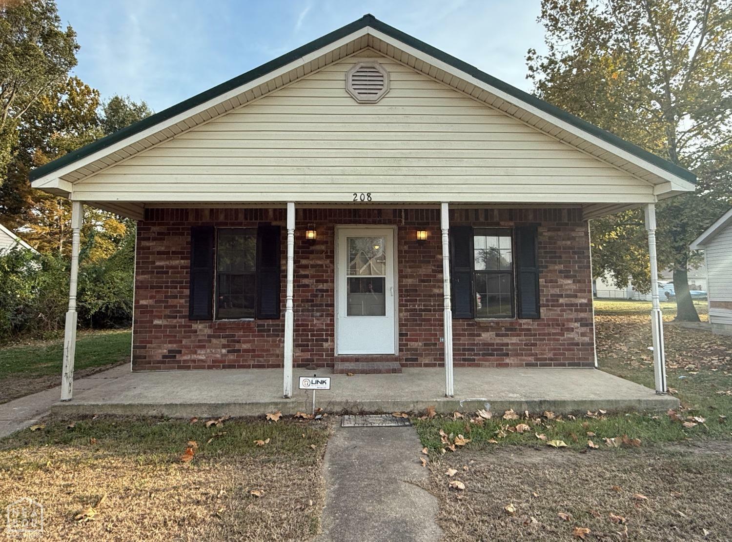 Property Photo:  208 Jennifer Street  AR 72472 