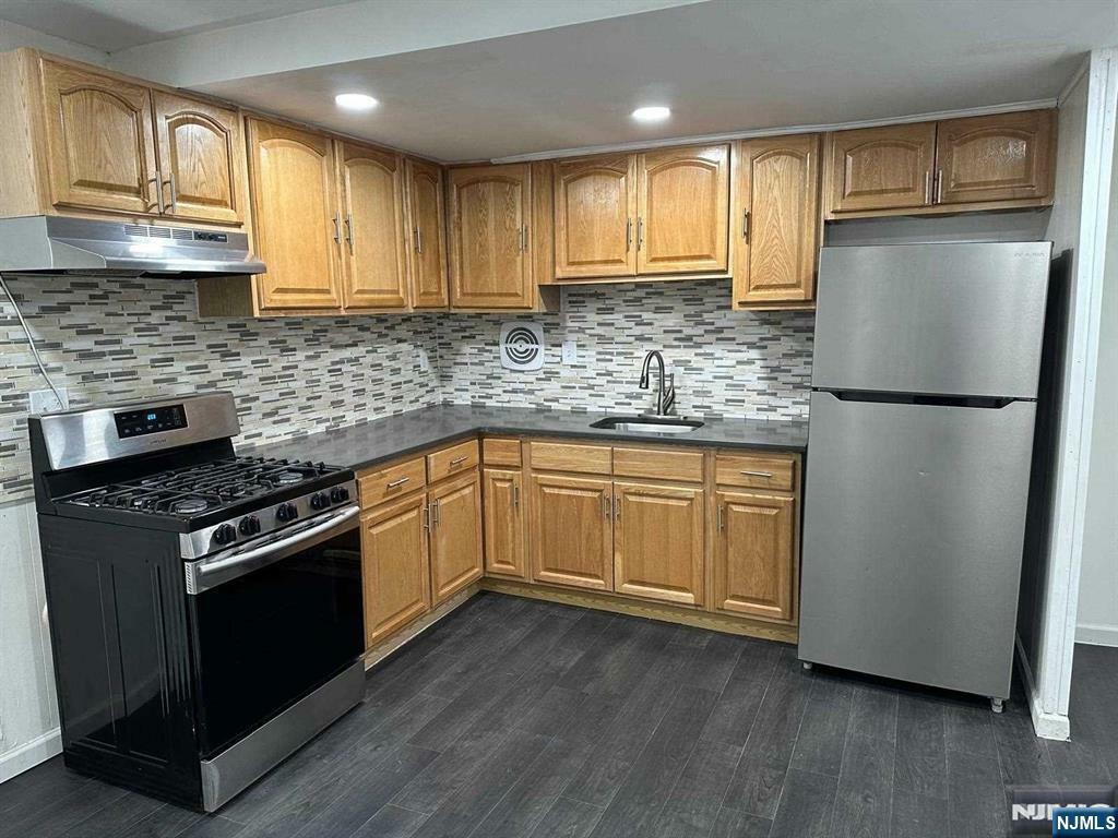 Property Photo:  402 N 3rd Street 1F  NJ 07029 