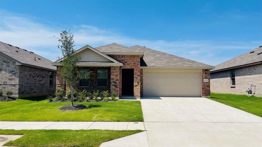 Property Photo: 4112 Twisted Creek Drive TX 76036