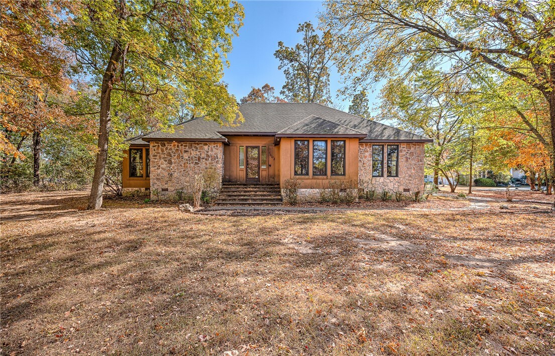 Property Photo:  3602 W Fir Street  AR 72758 