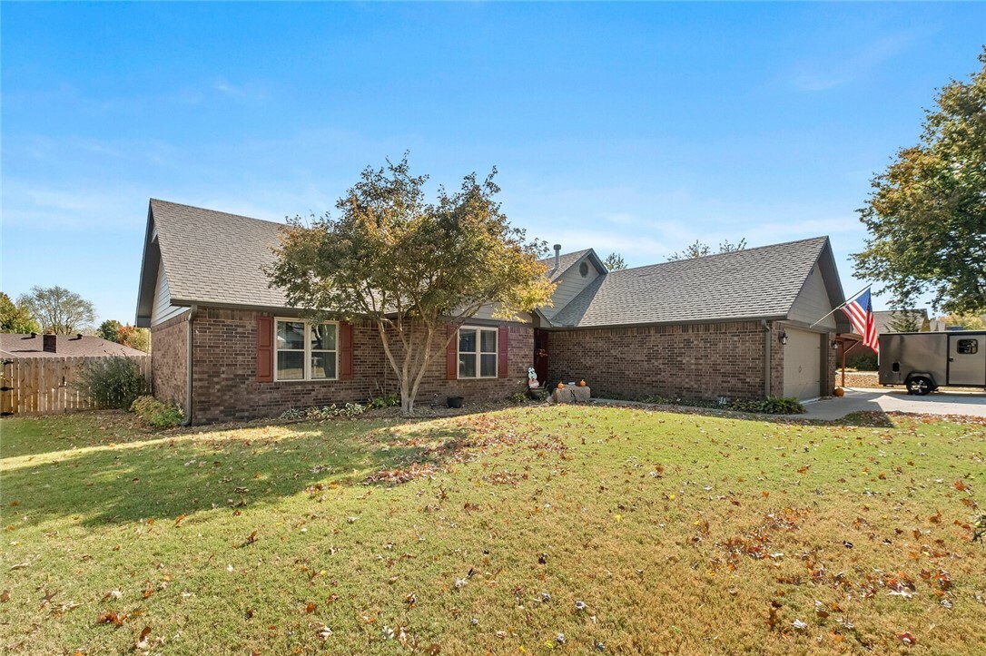 Property Photo:  1807 Willard Street  AR 72762 