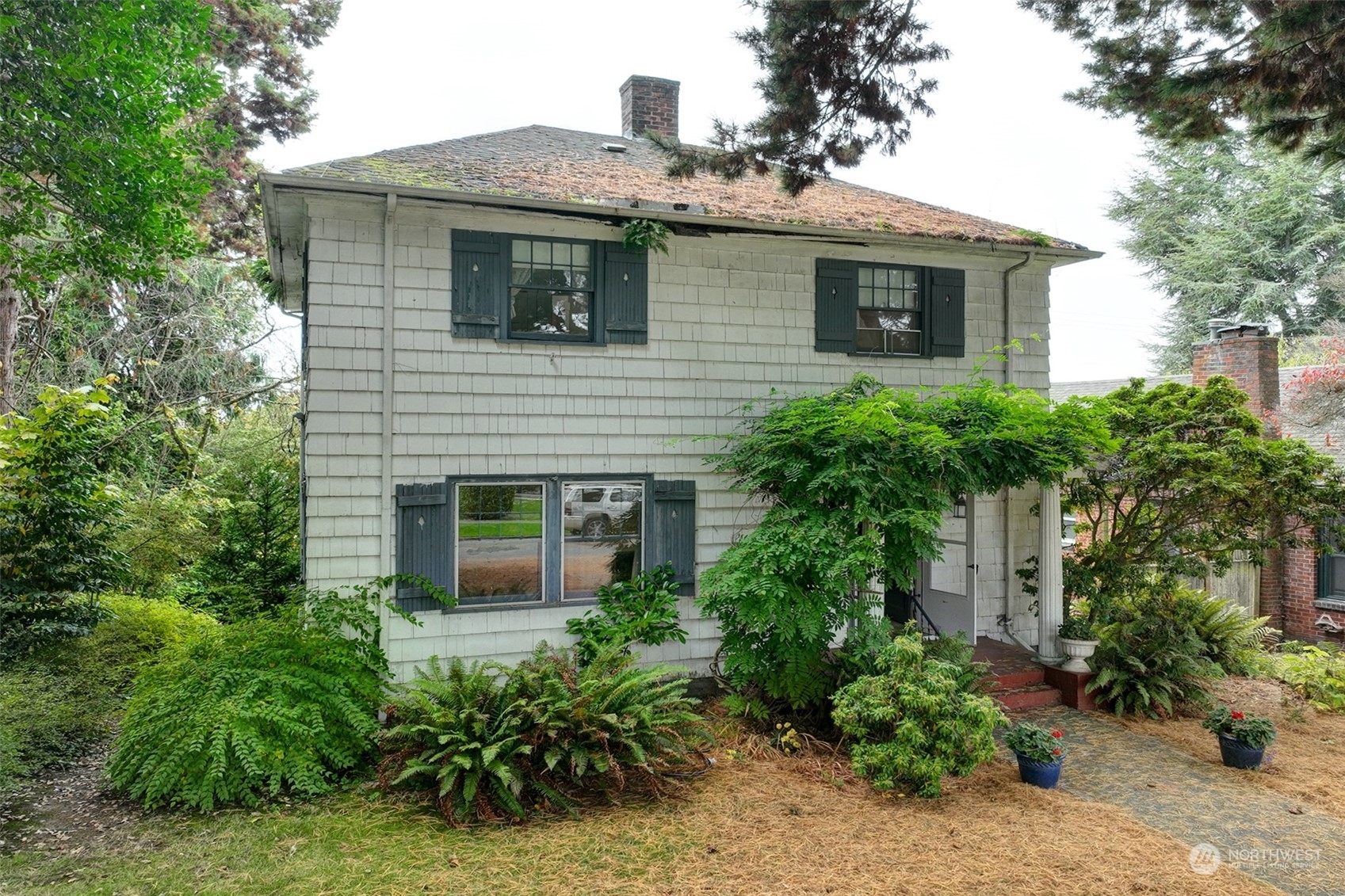 Property Photo:  1911 46th Avenue SW  WA 98116 