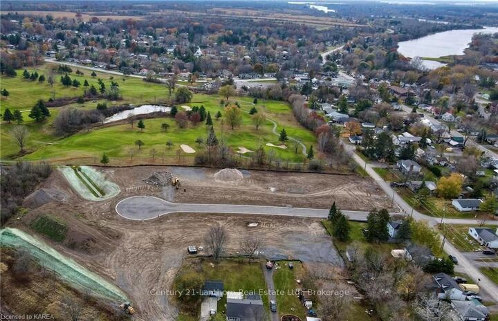 Property Photo:  32 Parks St  ON K7R 0G1 