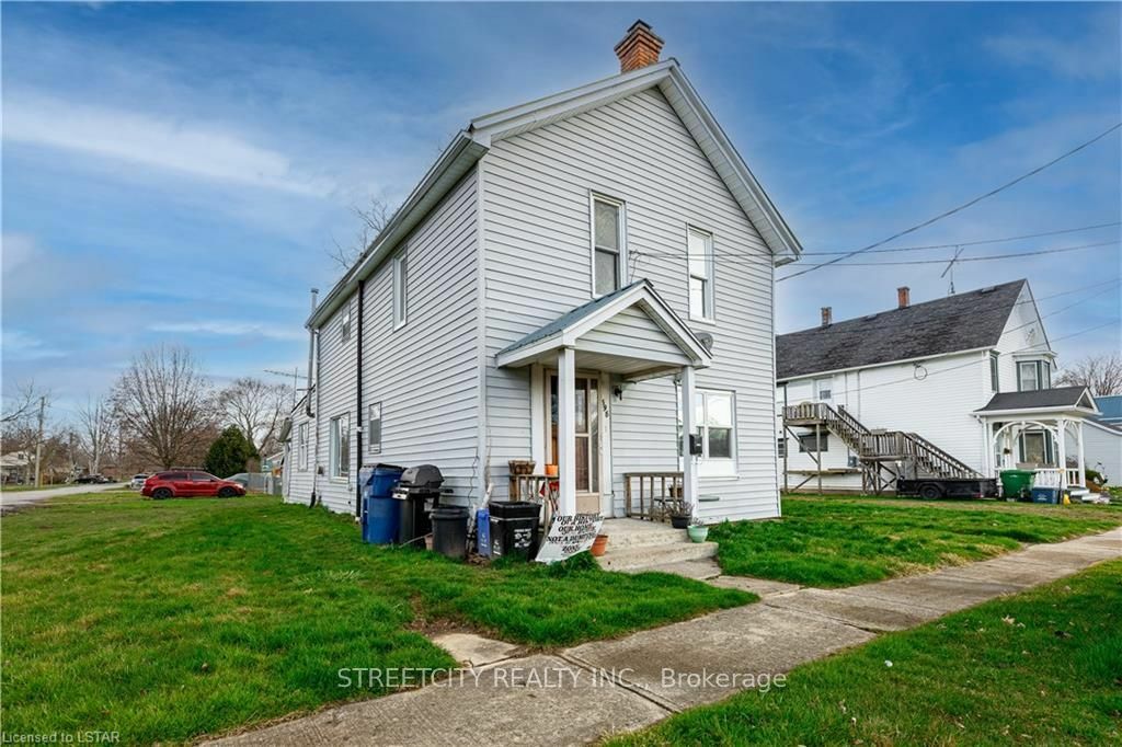 Property Photo:  398 Brown St  ON N0P 1M0 