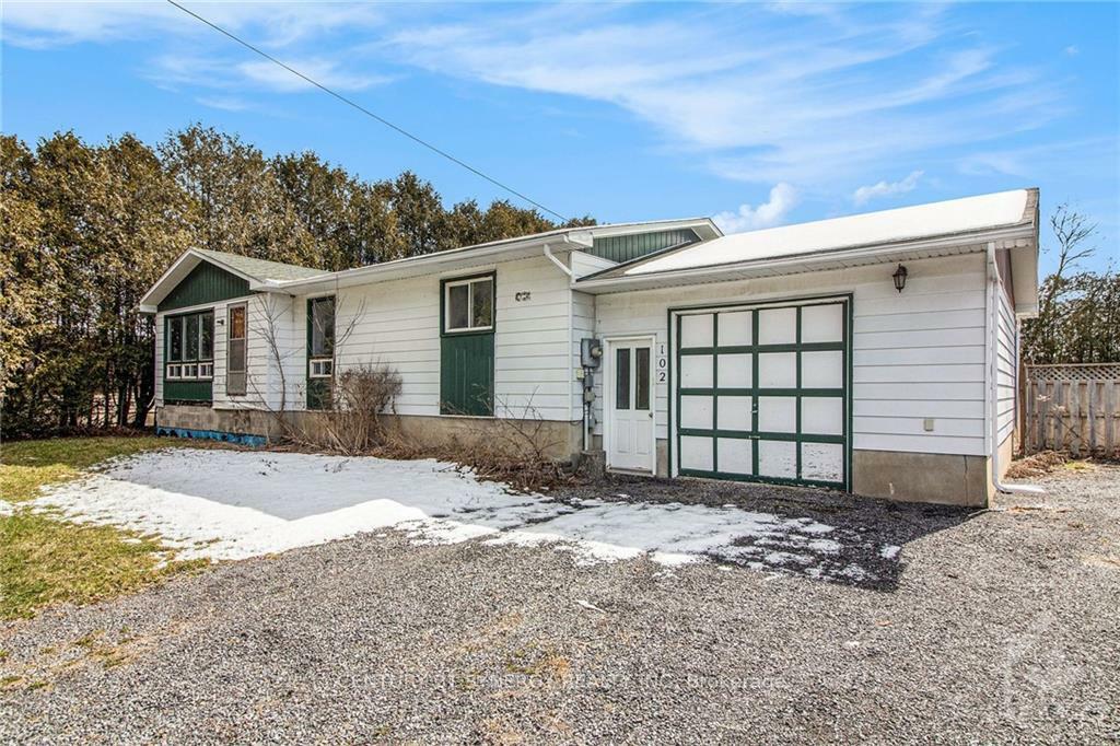 Photo de la propriété: 102 Laurier Street ON K0A 1M0