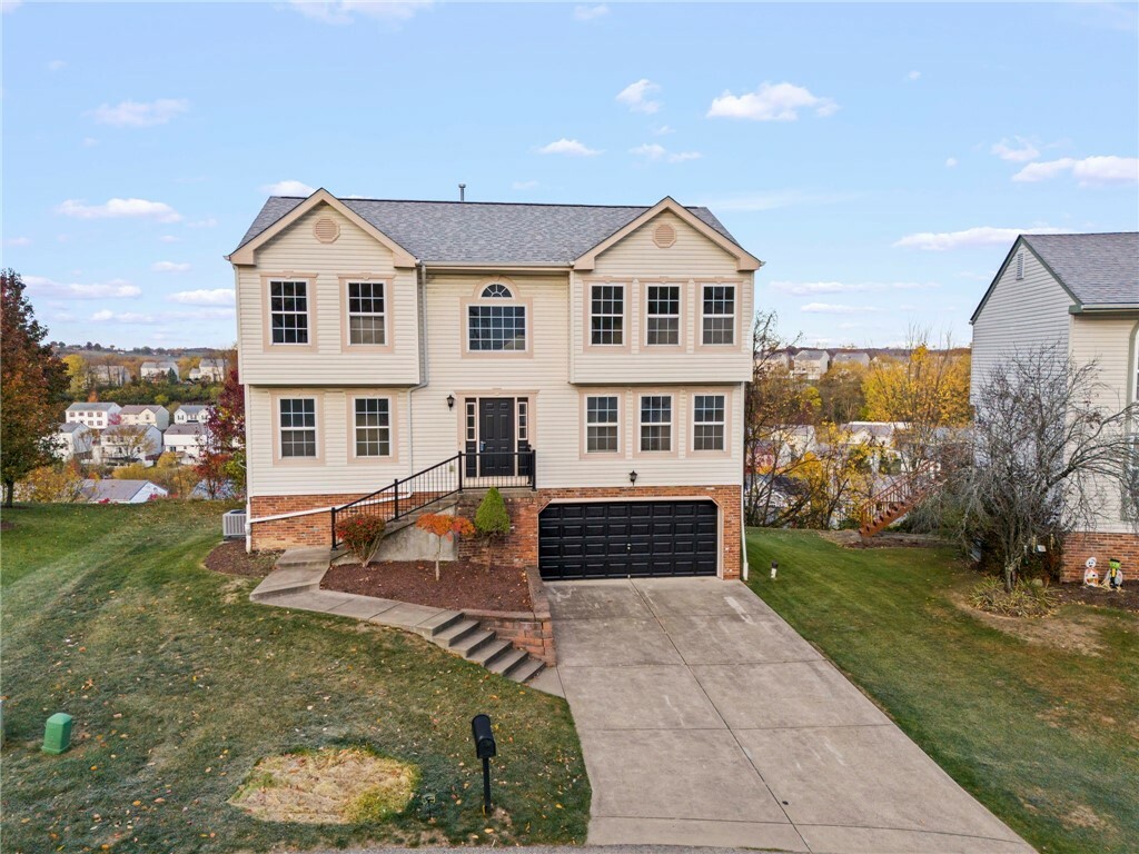 Property Photo: 1315 Lucia Dr PA 15317