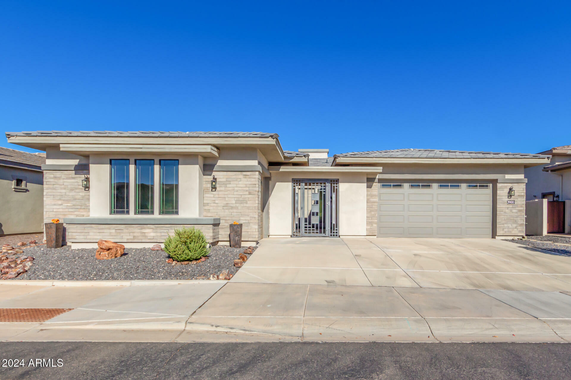 Property Photo:  3902 E Alameda Lane  AZ 85298 