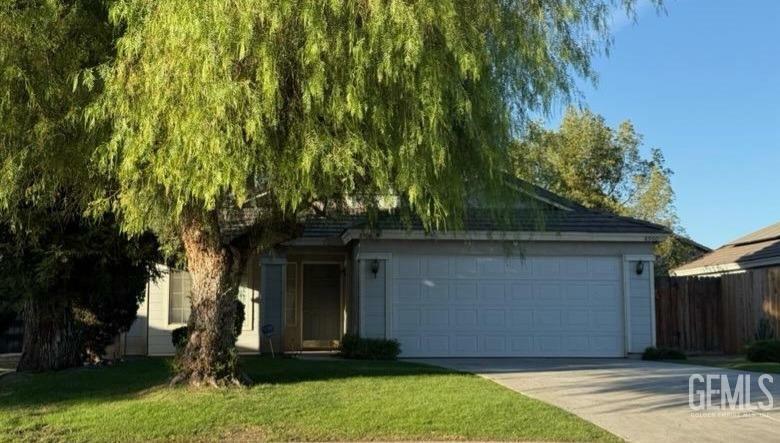 Property Photo:  8900 Rollingbay Drive  CA 93312 