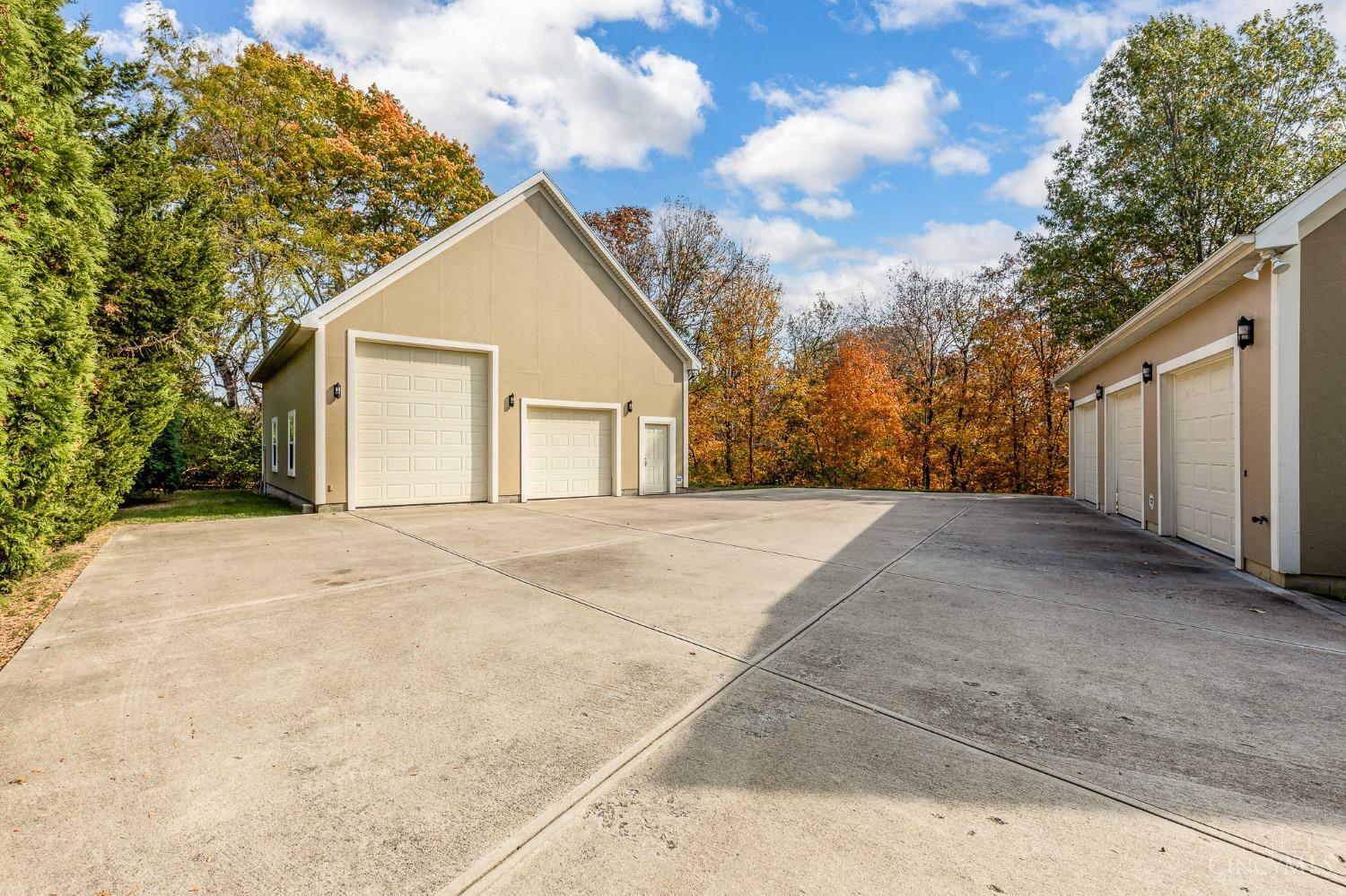 Property Photo:  1700 Laurel Glen Court  OH 45140 