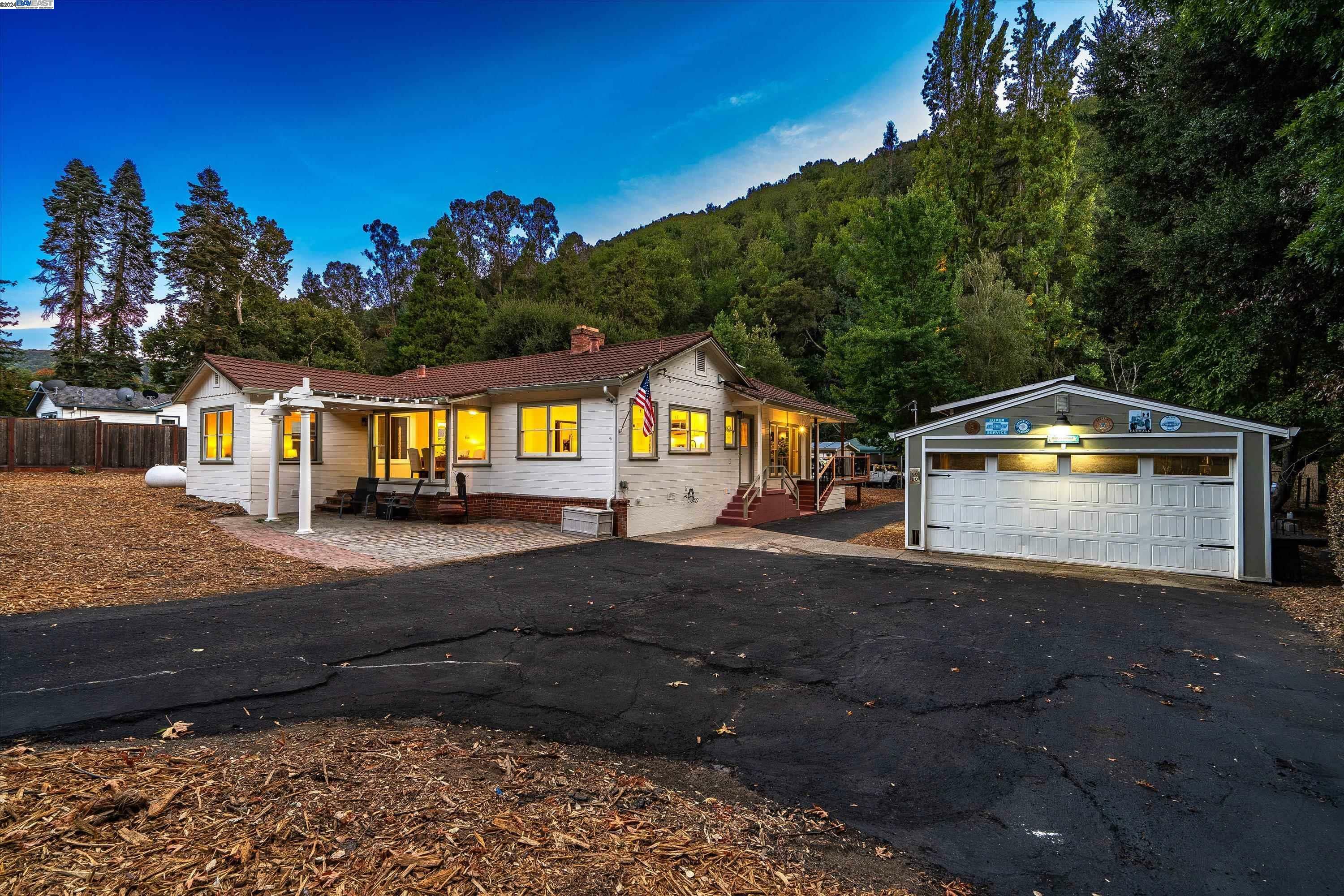 Property Photo:  30063 Palomares Rd  CA 94552 