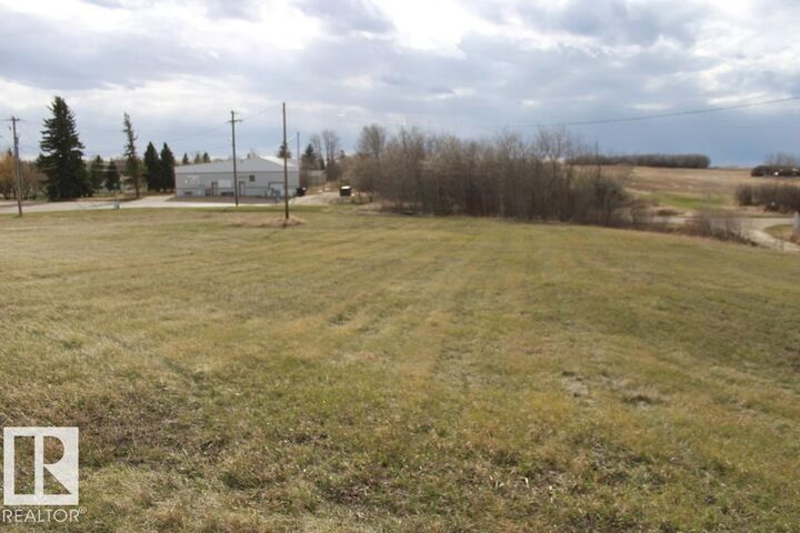 Property Photo: 5620 55 Avenue AB T0B 4J0