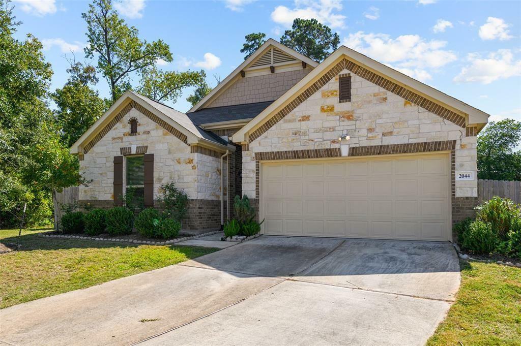 Property Photo:  2044 Elkington Circle Circle  TX 77304 