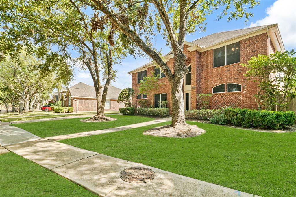 Property Photo:  1903 Willow Lakes Drive  TX 77479 