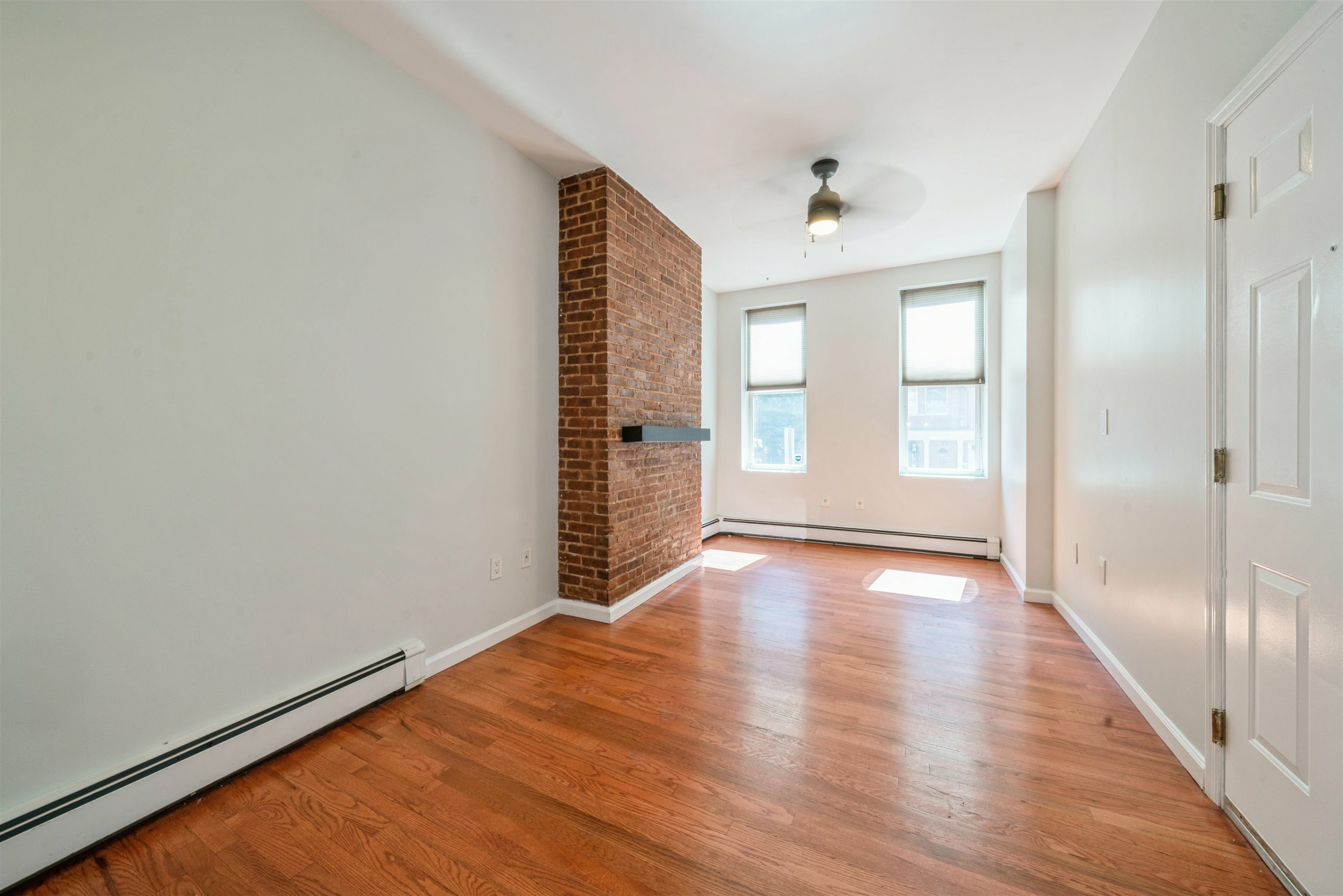 Property Photo:  218 Willow Ave 1R  NJ 07030 