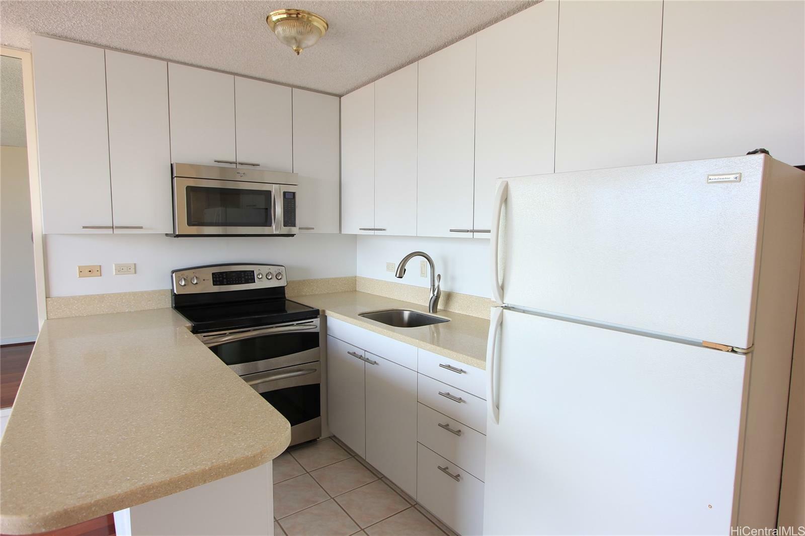 Property Photo:  1138 Hassinger Street 605  HI 96822 