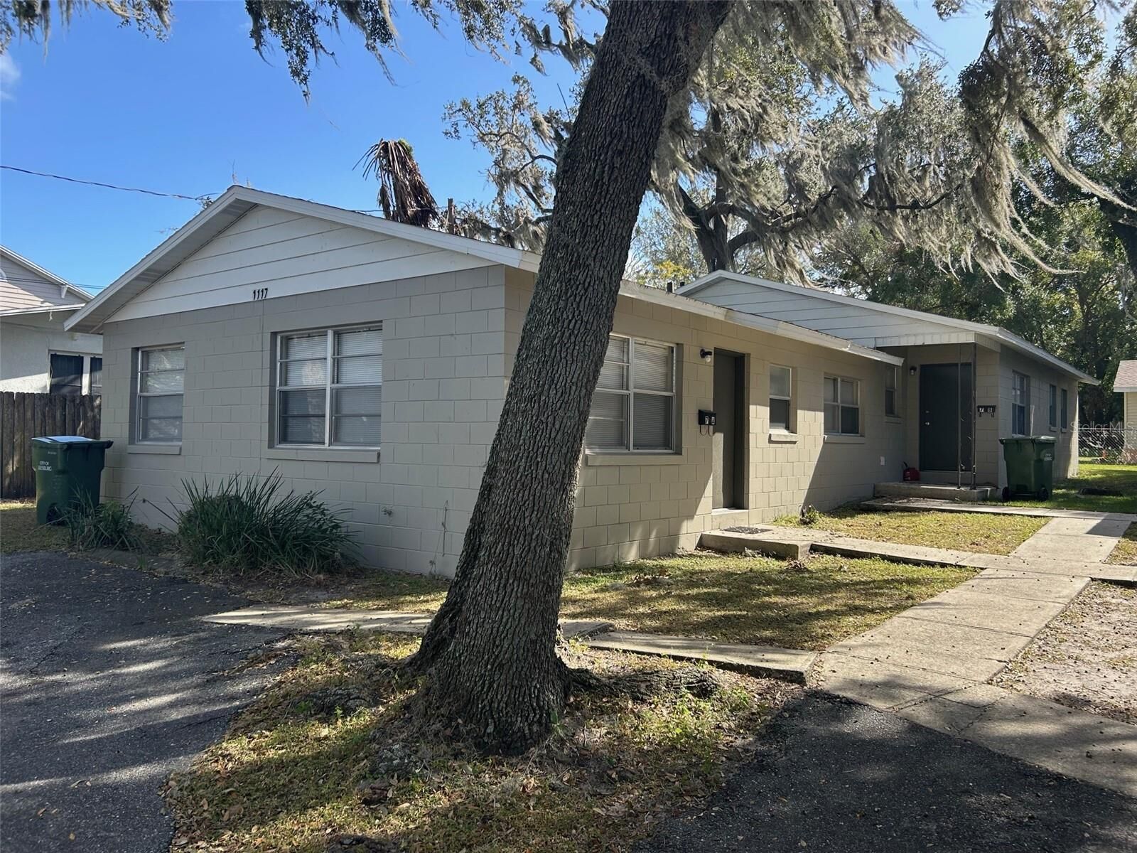 Property Photo: 1117 W Line Street FL 34748