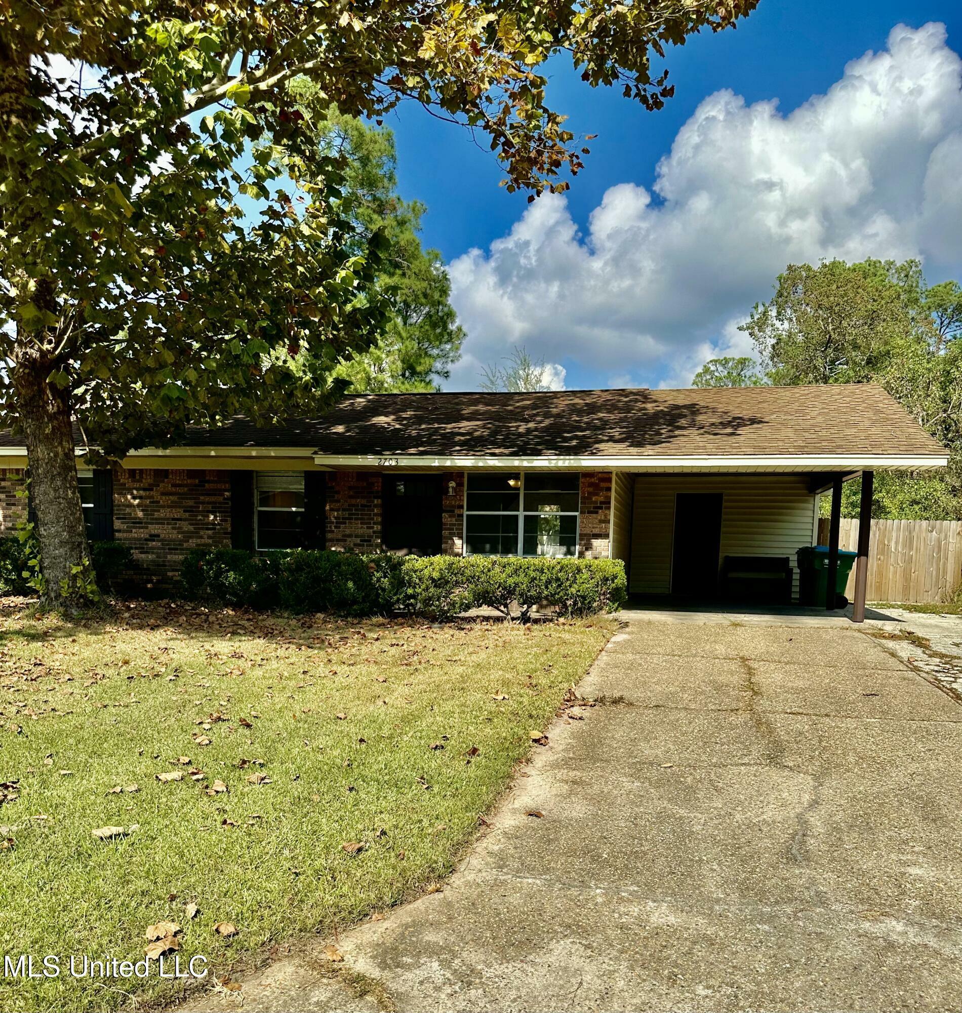 Property Photo:  2703 E David Drive  MS 39503 