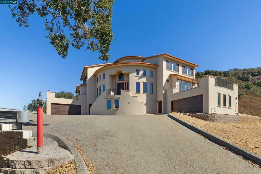 Property Photo:  10180 Cinnabar Hills Rd  CA 95120-9999 