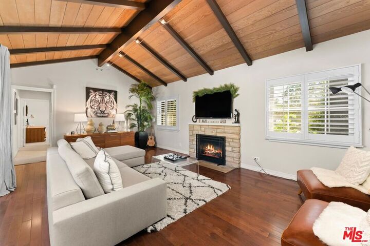 Property Photo:  3200 Patricia Avenue  CA 90064 