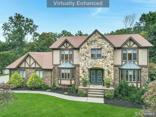 318 Camelot Court  Wyckoff NJ 07481 photo