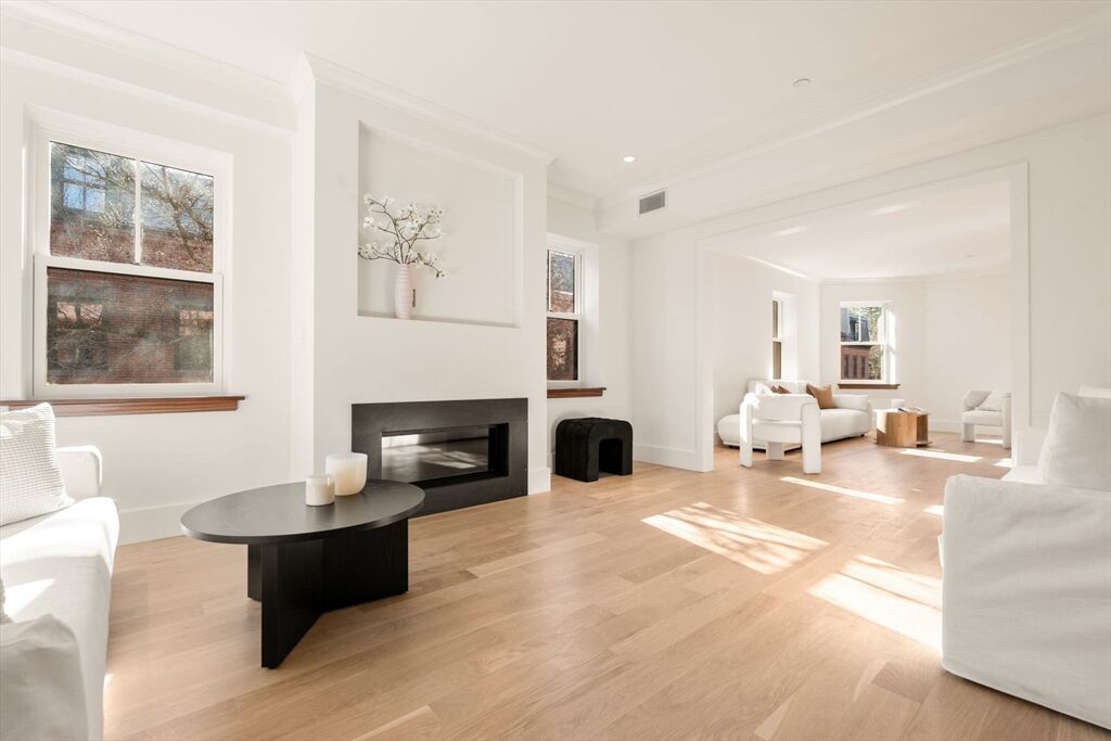 Property Photo:  2A Milford St 3  MA 02118 