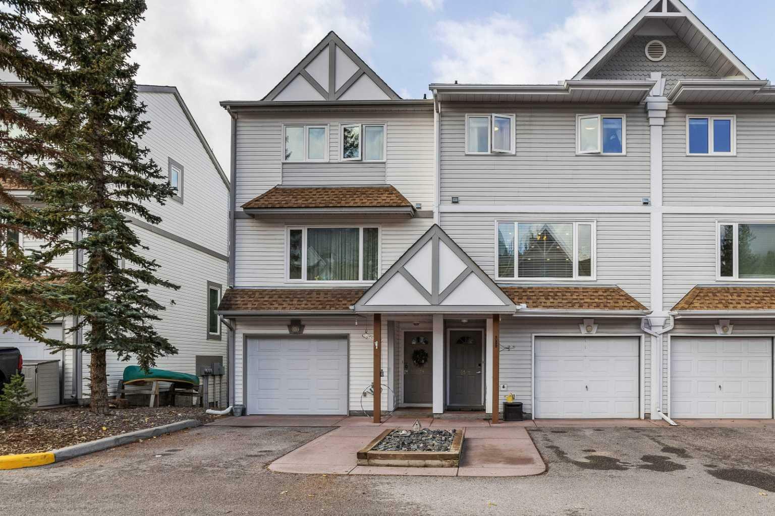 Property Photo:  1080B Cougar Creek Drive SE 516  AB T1W 1A3 