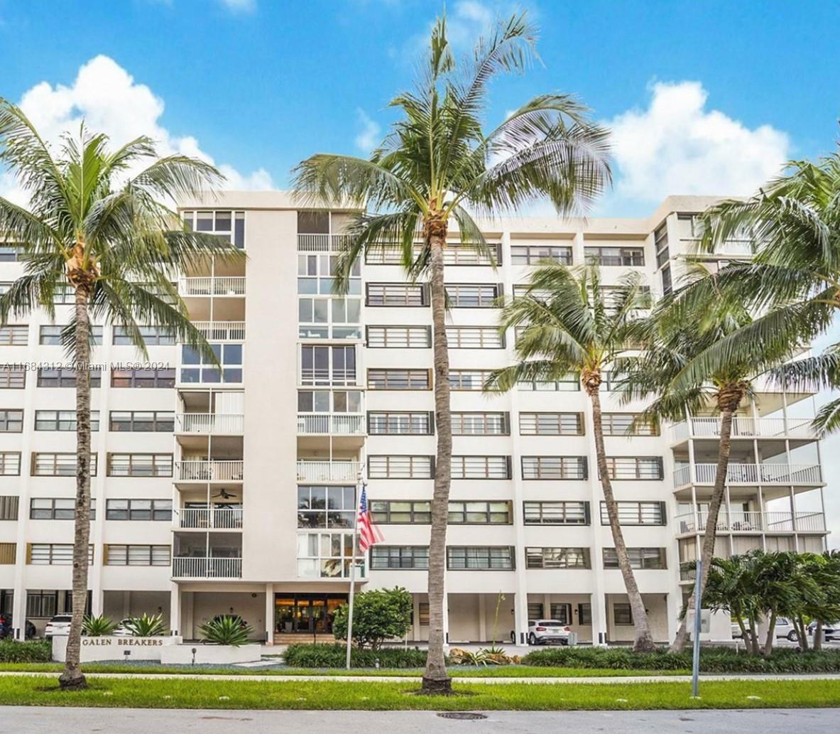 Property Photo:  550 Ocean Dr 9F  FL 33149 