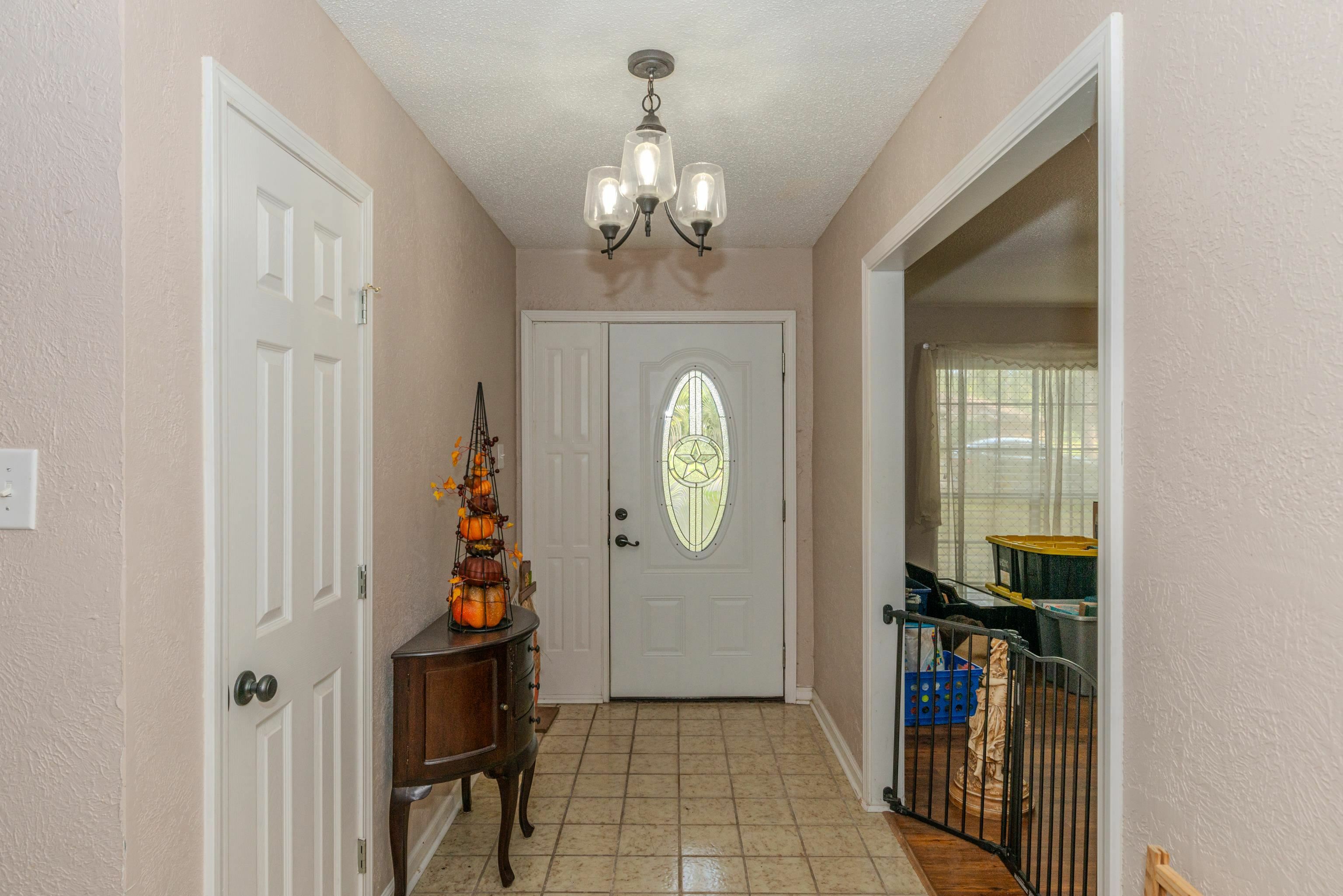 Property Photo:  1421 Browning  TX 77630 