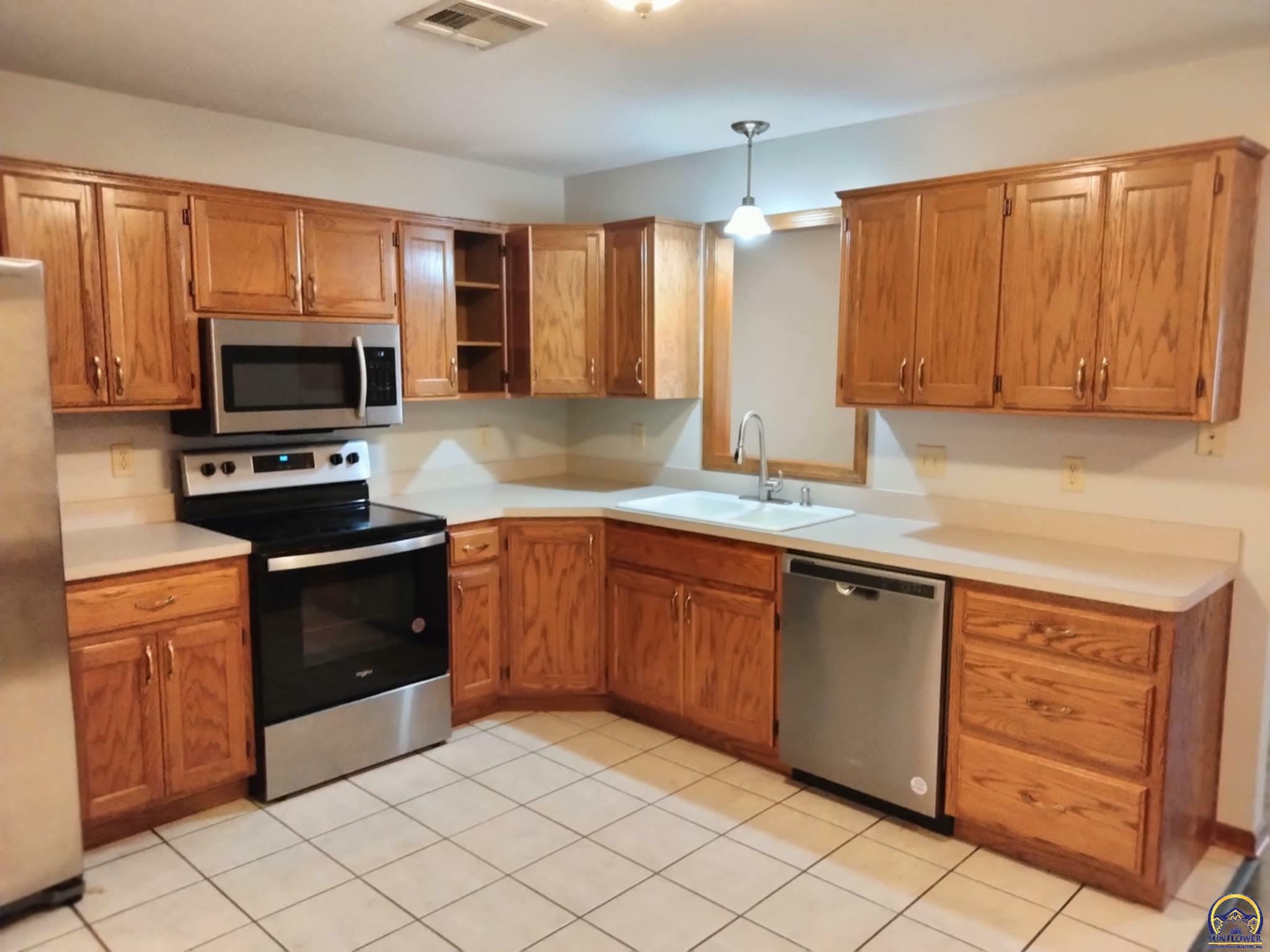 Property Photo:  3418 NW 49th St  KS 66618 