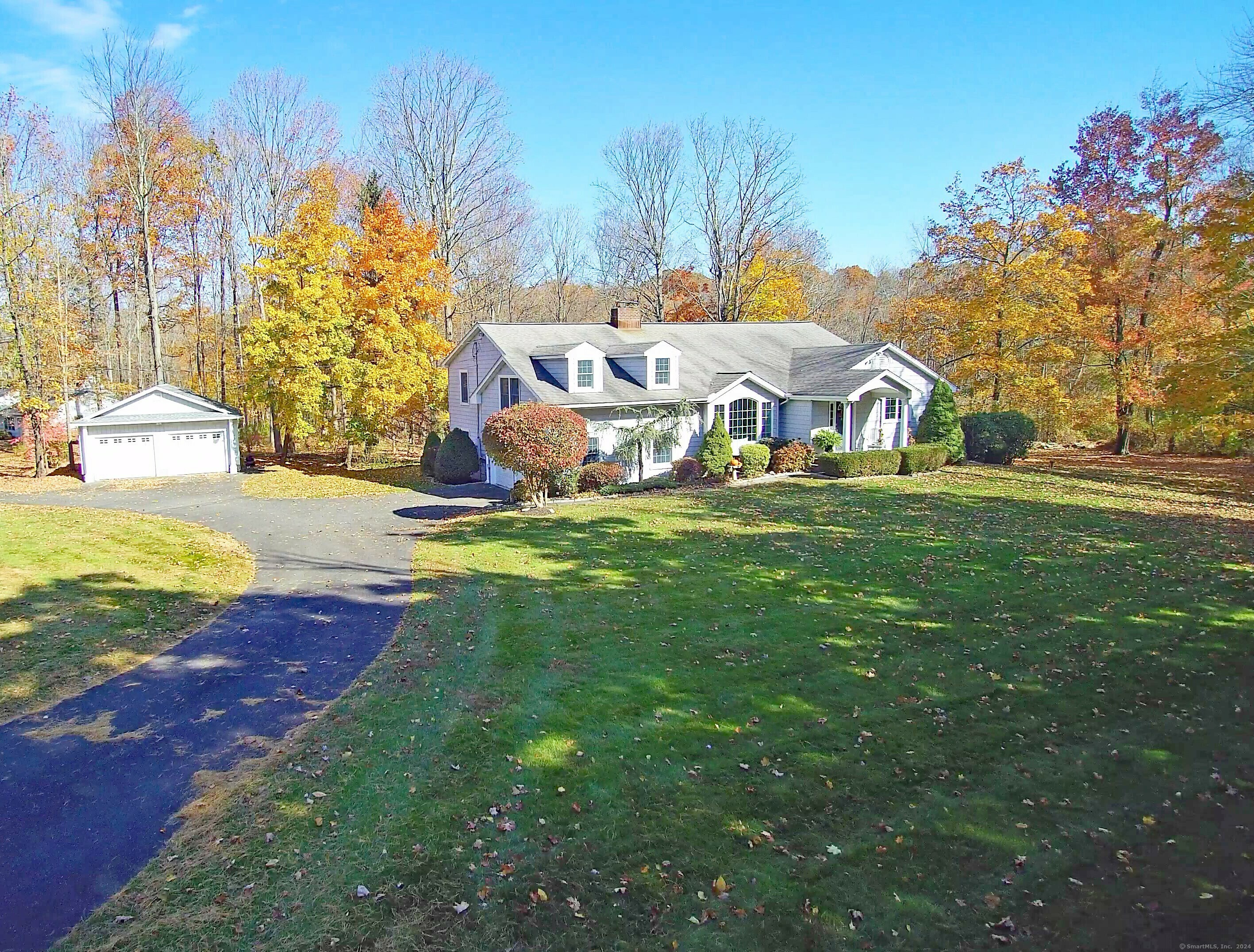 Property Photo:  1 Jefferson Drive  CT 06877 