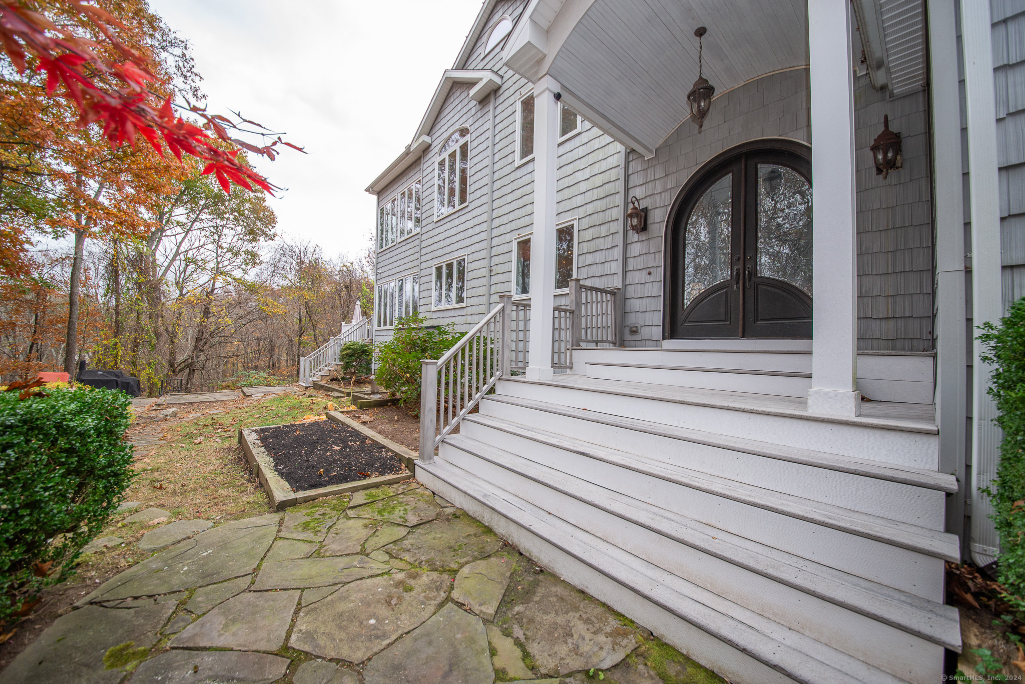 Property Photo:  33 Laurel Lane  CT 06447 