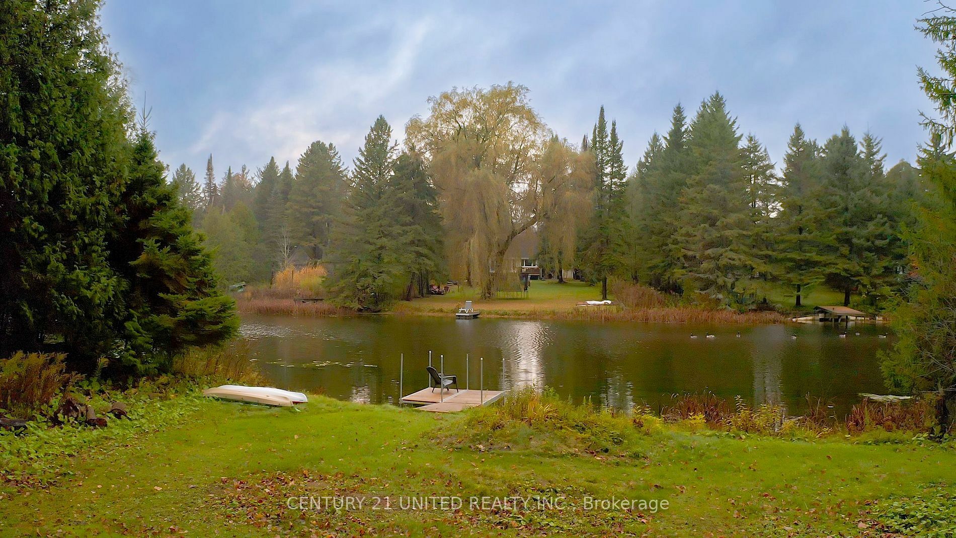 Photo de la propriété:  647C Ravenshoe Rd  ON L9P 1R2 