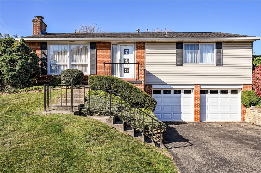 Property Photo:  58 Mohawk Drive  PA 15601 